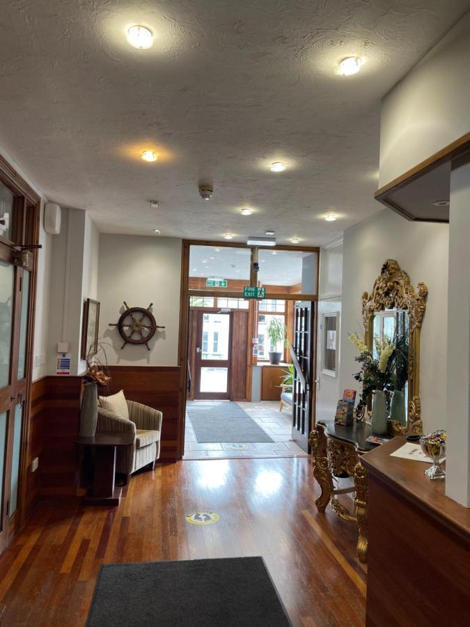 Palm Court B&B イフラクーム エクステリア 写真